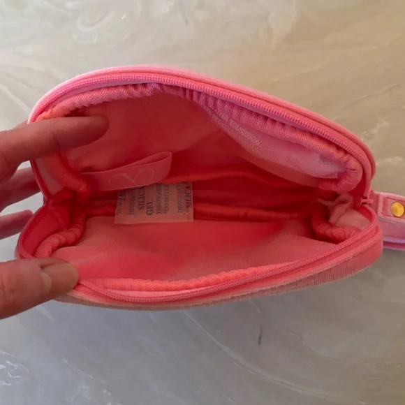 Valentino Petite Pink Clutch - Picture 6 of 8